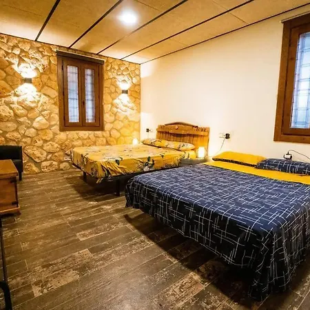 Chalet En Bodega La De Vitis Casas de Santa Cruz