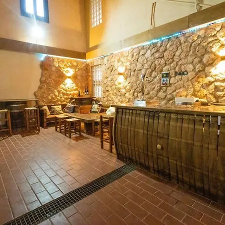 En Bodega La De Vitis Casas de Santa Cruz